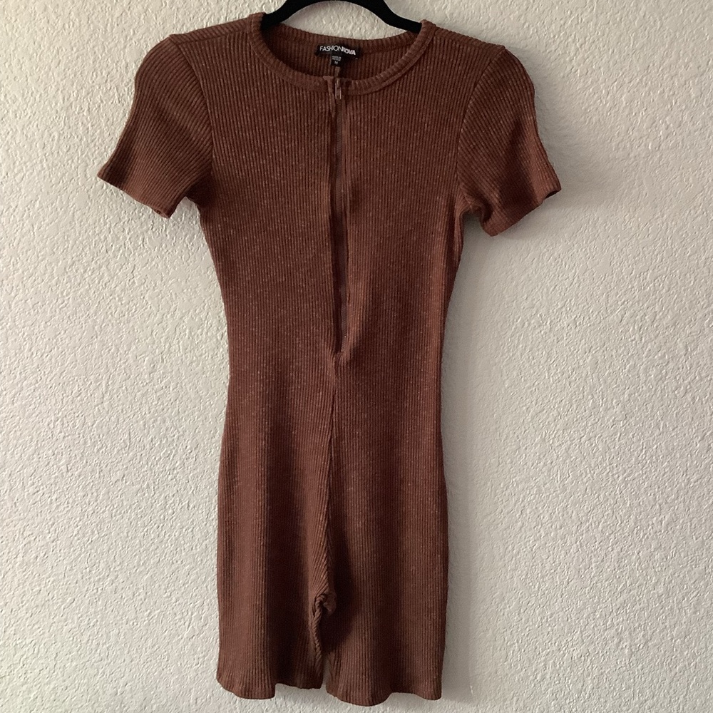 Fashion Nova Uptown Brown Ribbed Biker Shorts Romper Women's Size Medium
